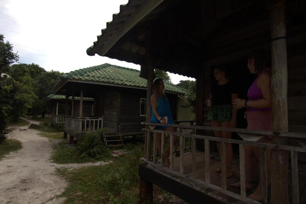 Mad Monkey Koh Rong Samloem Hostel Koh Rong Sanloem Buitenkant foto
